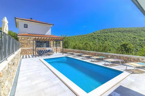 Villa Green Sky — 4-Star Luxury Hotel in Novi Vinodolski, Croatia