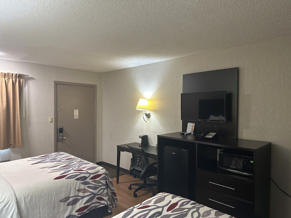 Red Roof Inn Anderson IN - photo 14
