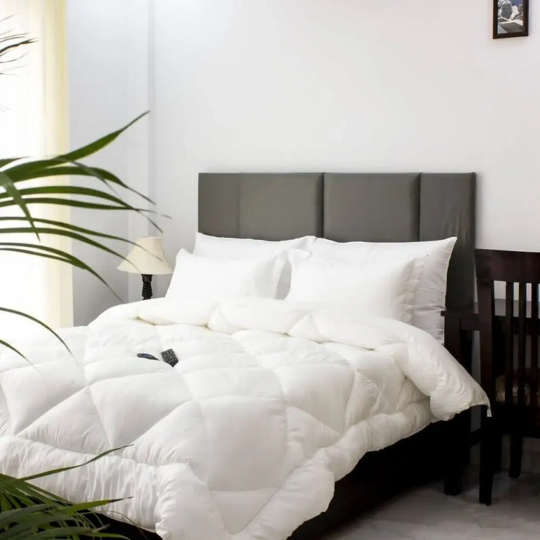 Parfait Street 2Bhk service apartment near Fortis