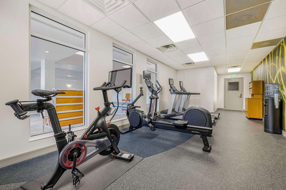 Hilton Garden Inn Colorado Springs Airport - photo 23