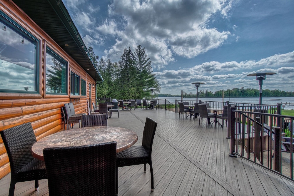 Lena's Northern Pines Resort - photo 75