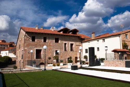 Palacio de Iván Tarín - last minute hotel in Monteagudo Del Castillo