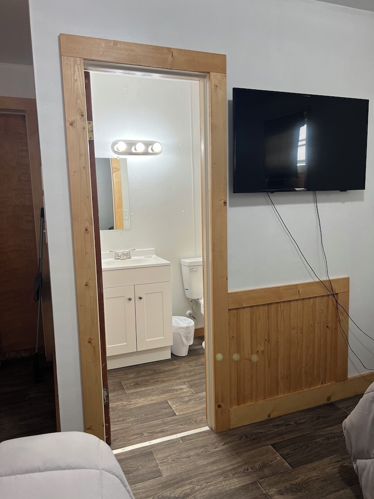 High Plains Inn - photo 3