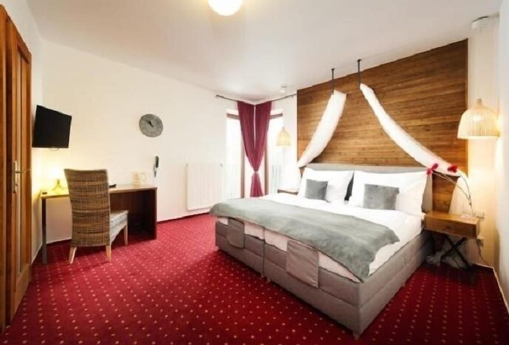 Hotel Sharingham — Brno — photo 5