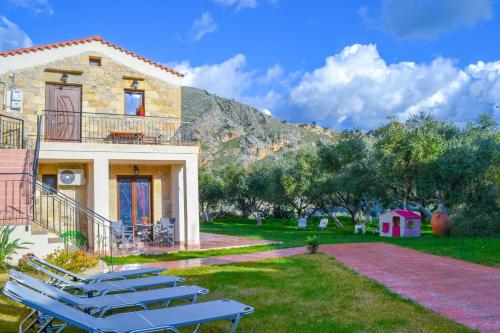 Villa Anastasia Luxe with Top WiFi BBQ & Amazing Views — 4-Star Luxury Hotel in Kissamos, Greece