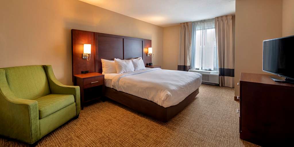 Comfort Suites Goodyear West Phoenix - photo 20
