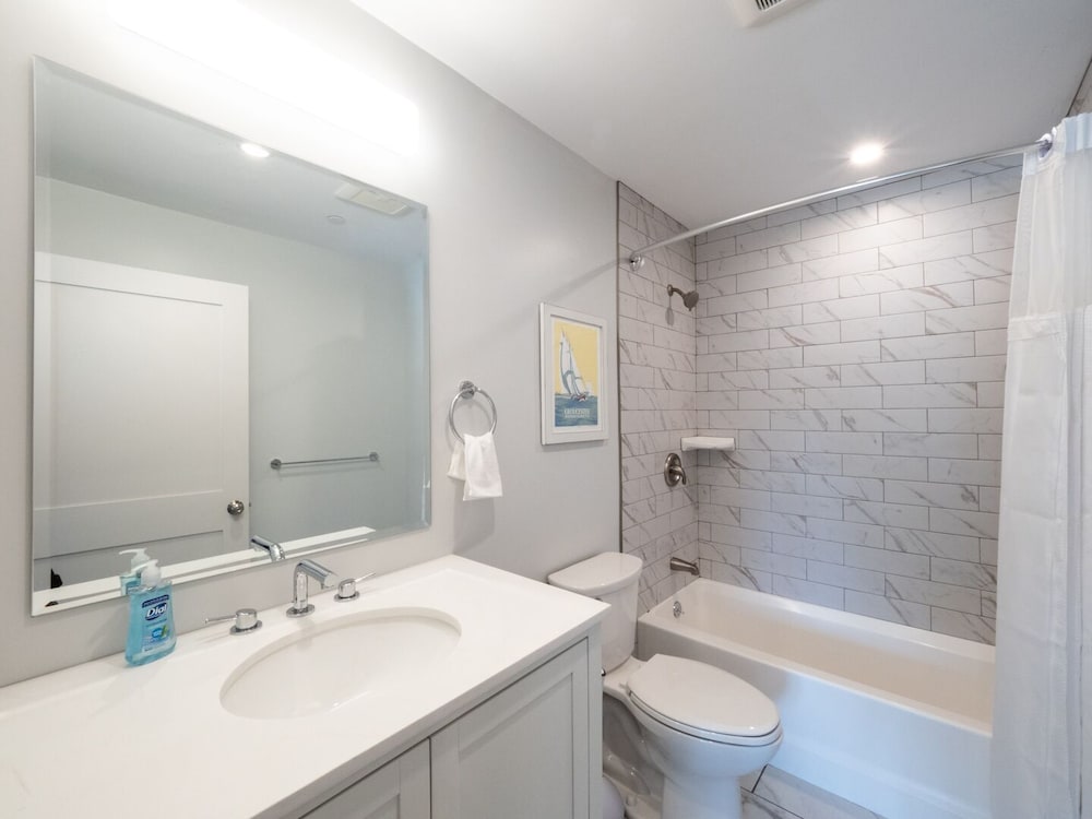 Long Beach Suites - photo 15