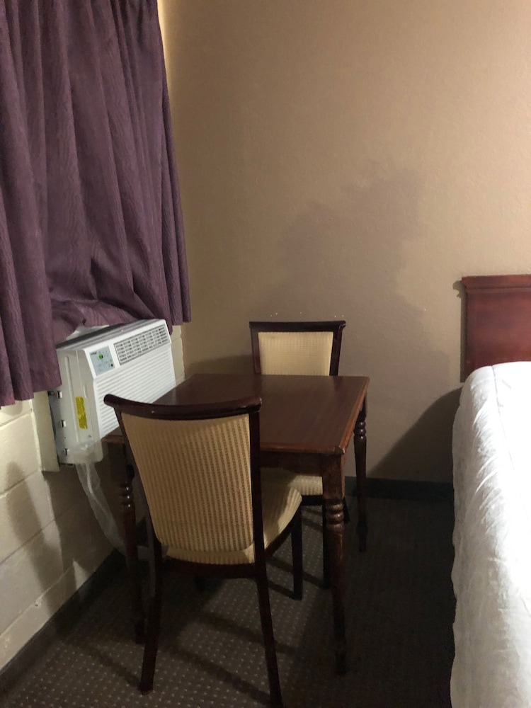 Triangle Inn Motel - photo 8