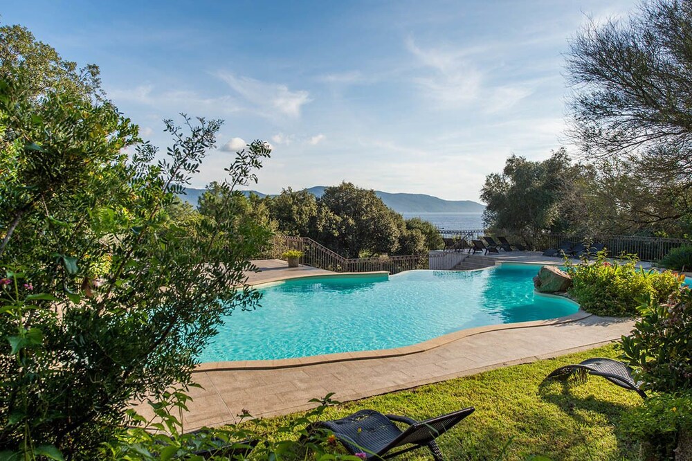Résidence La Plage — 4-Star Luxury Hotel in Olmeto, France