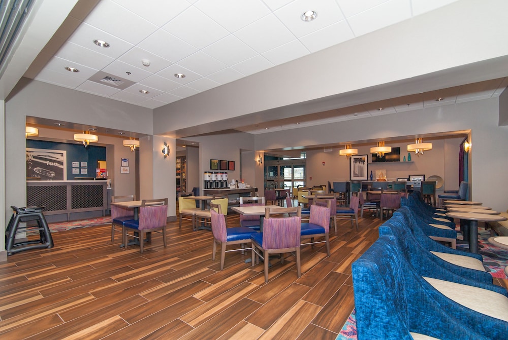 Hampton Inn Norwich - photo 57