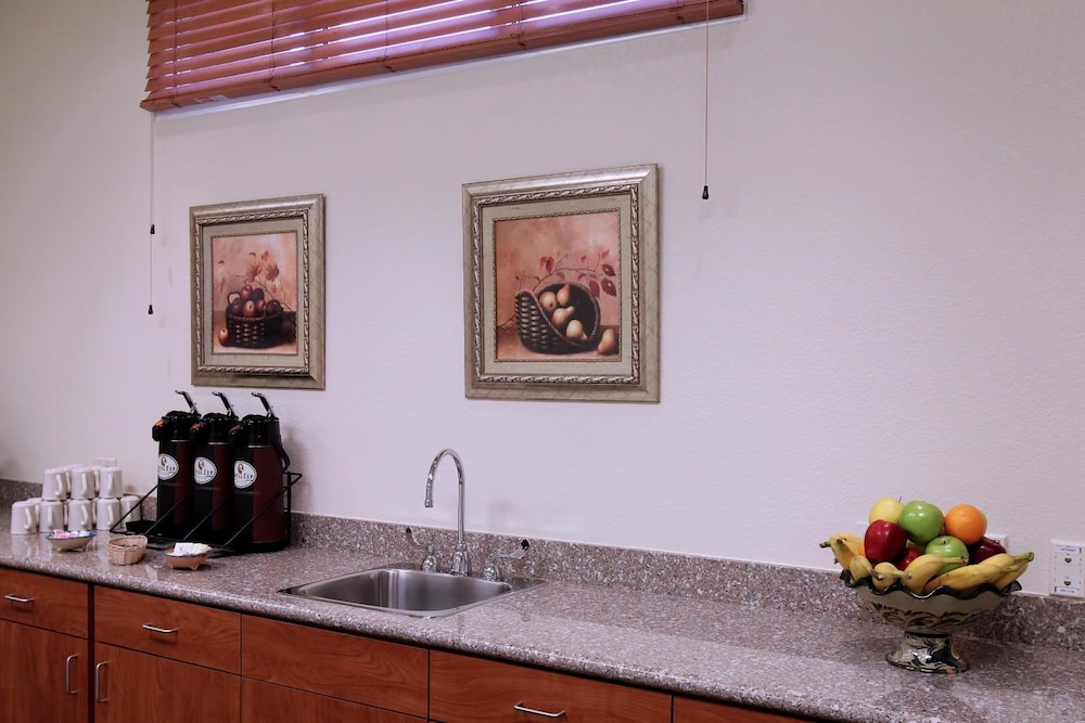 Garden Place Suites - photo 12