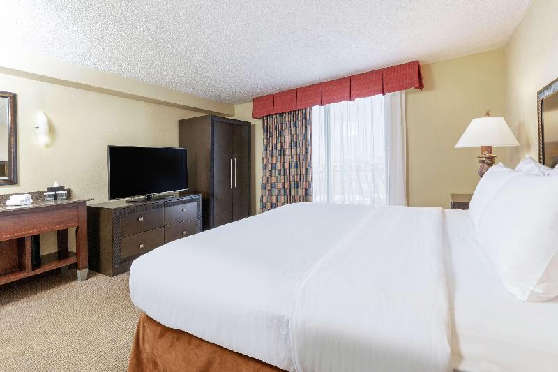 Embassy Suites by Hilton Kansas City Plaza - photo 33