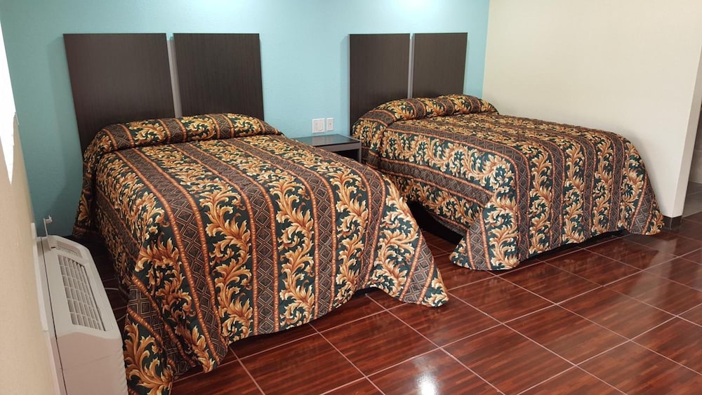 Luxury Inn & RV Park - photo 13