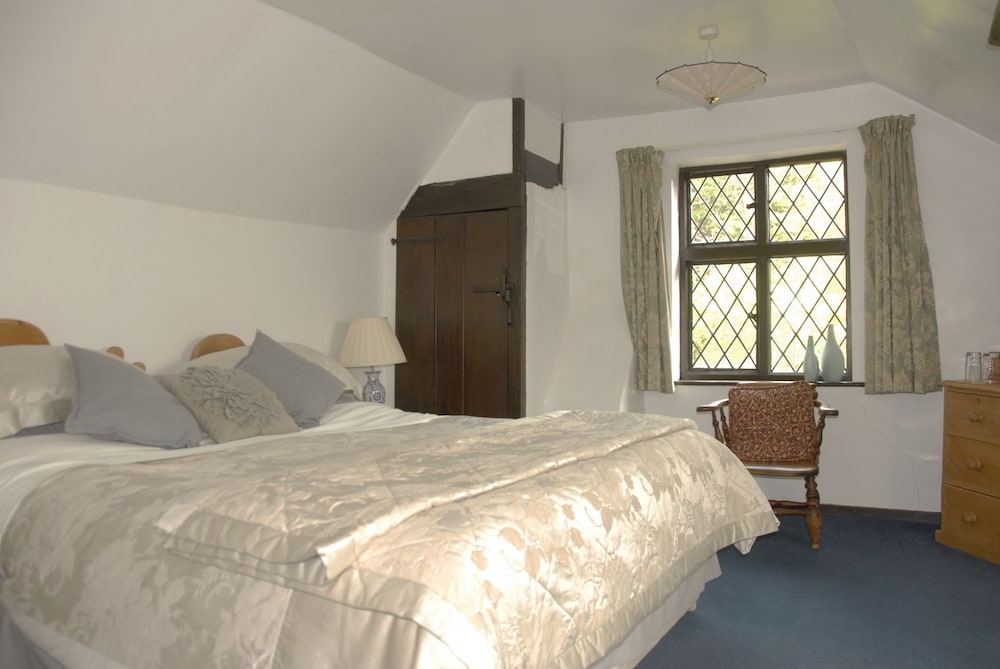 Cleavers Lyng Guest house — 4-Star Luxury Hotel in Hailsham, United Kingdom