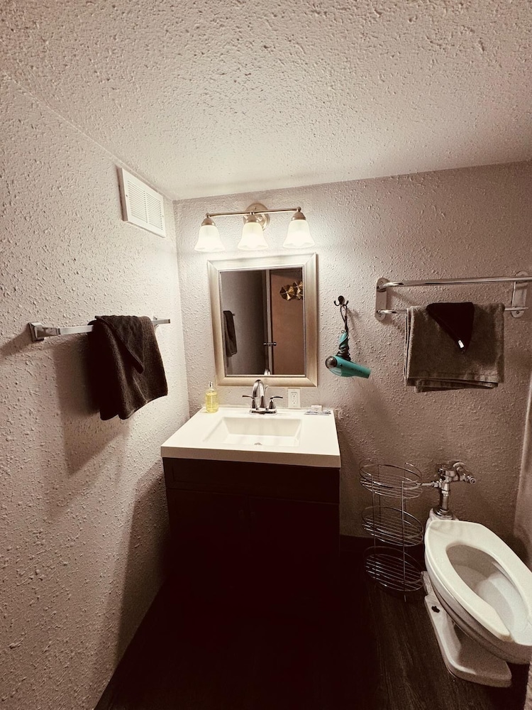 The Village Inn Hotel - photo 61