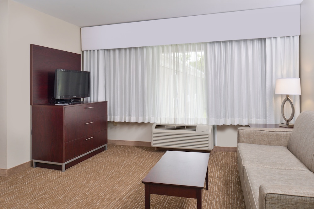 Holiday Inn Express Hotel & Suites Lafayette by IHG - photo 9