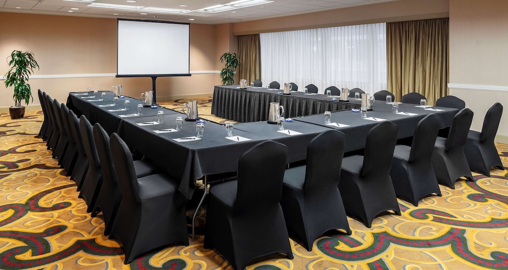 Hilton Indianapolis Hotel & Suites - photo 49