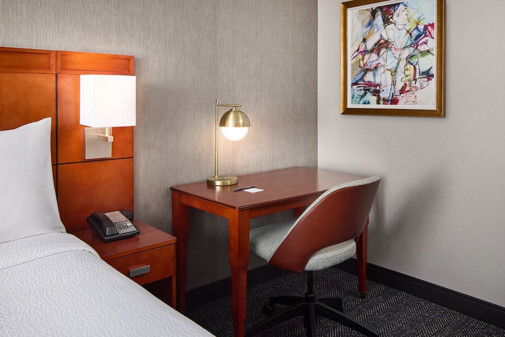 Courtyard by Marriott Fort Collins - photo 13