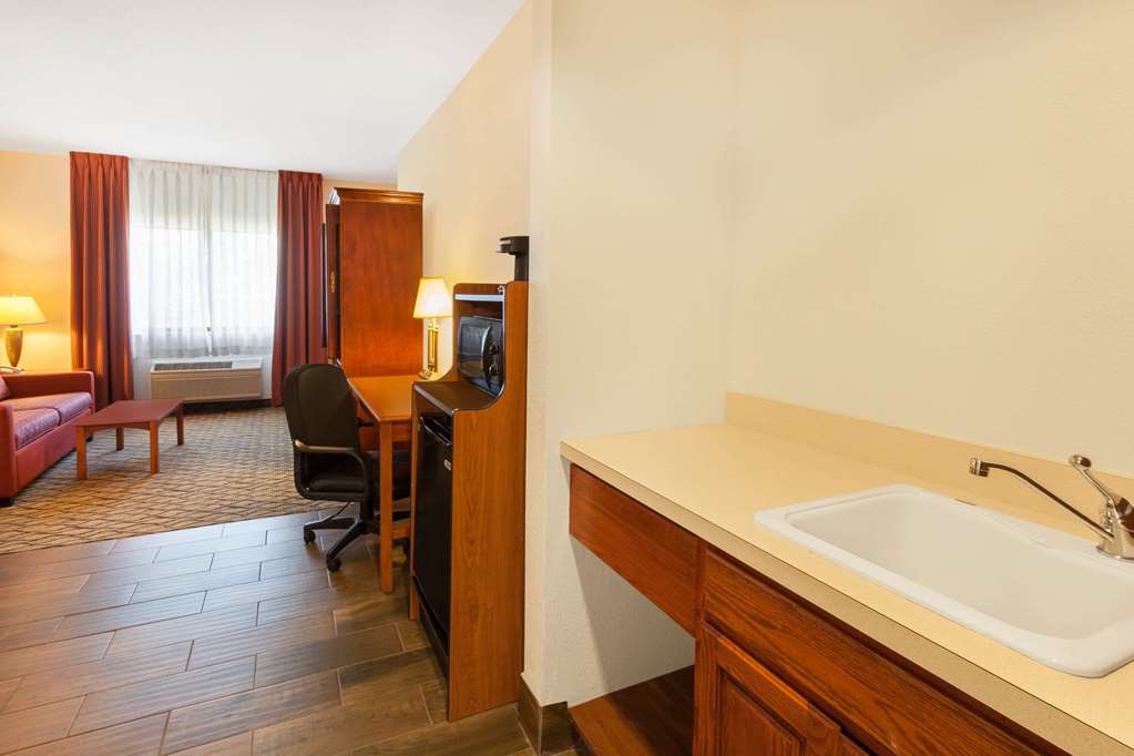 Baymont by Wyndham Chelsea - photo 13
