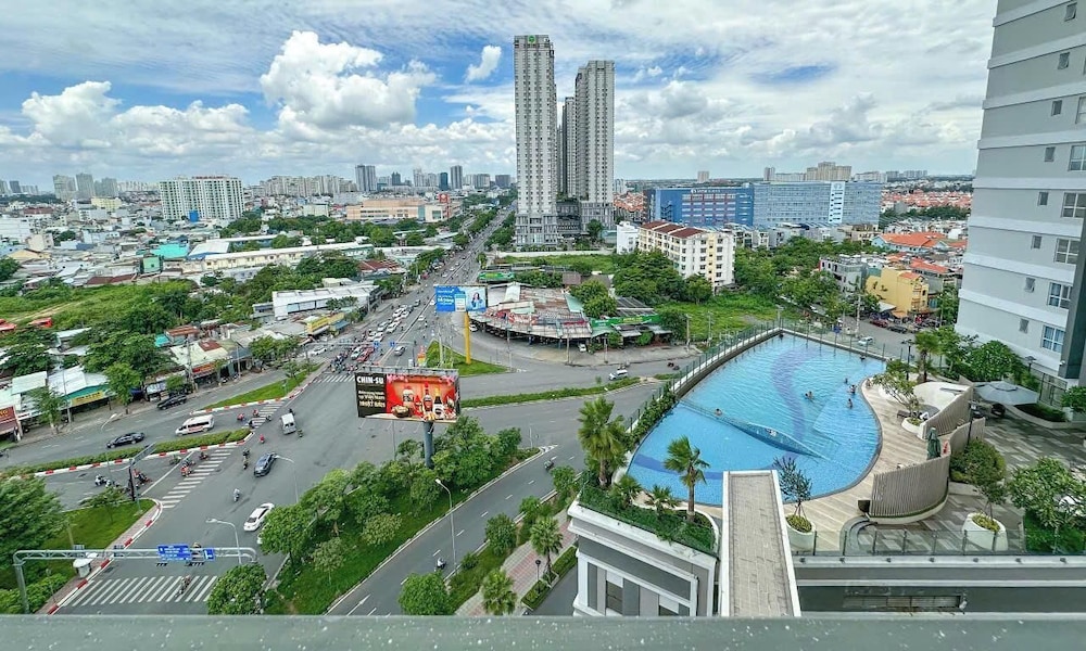 Sunrise City Premium Urban Residence — 4-Star Luxury Hotel in Ho Chi Minh City, Vietnam