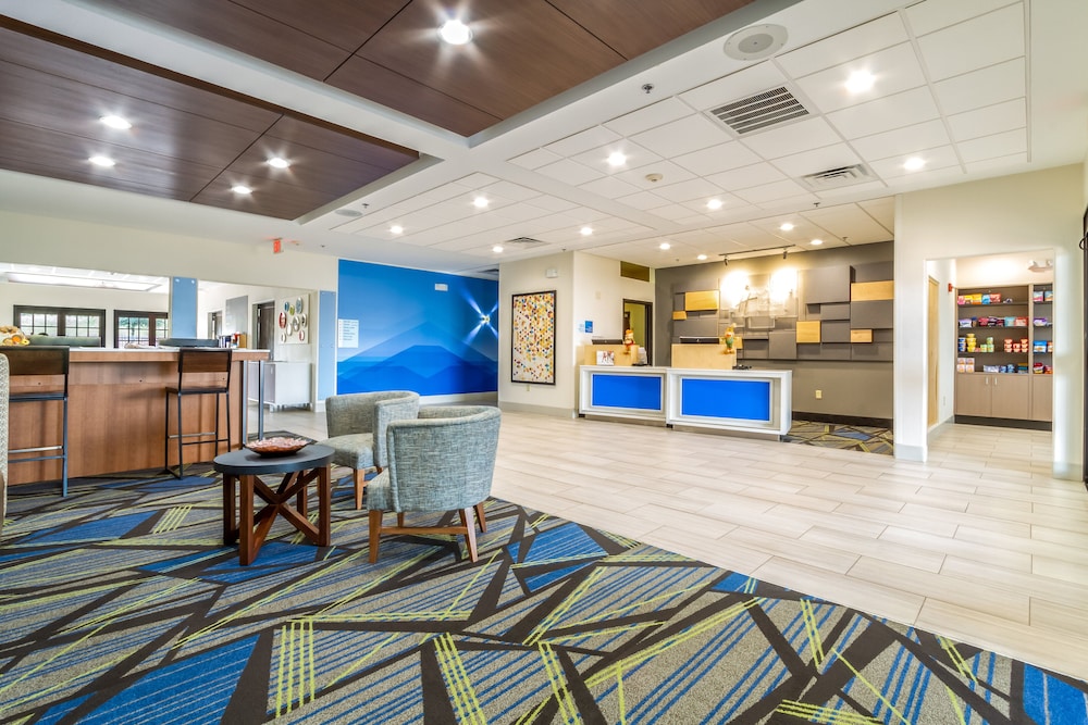 Holiday Inn Express & Suites Hearne by IHG - photo 31