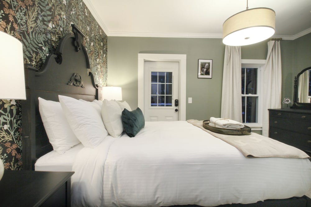 The Aurora Inn & Cottages - photo 26