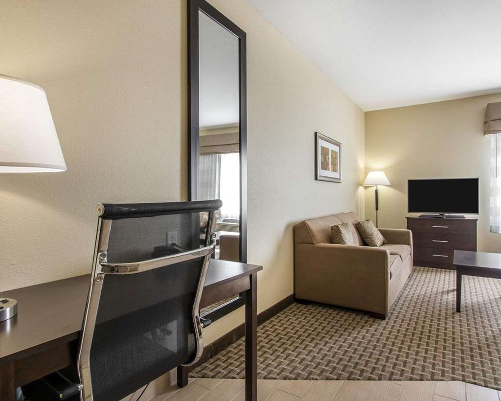 MainStay Suites Meridian Bonita Lakes - photo 10