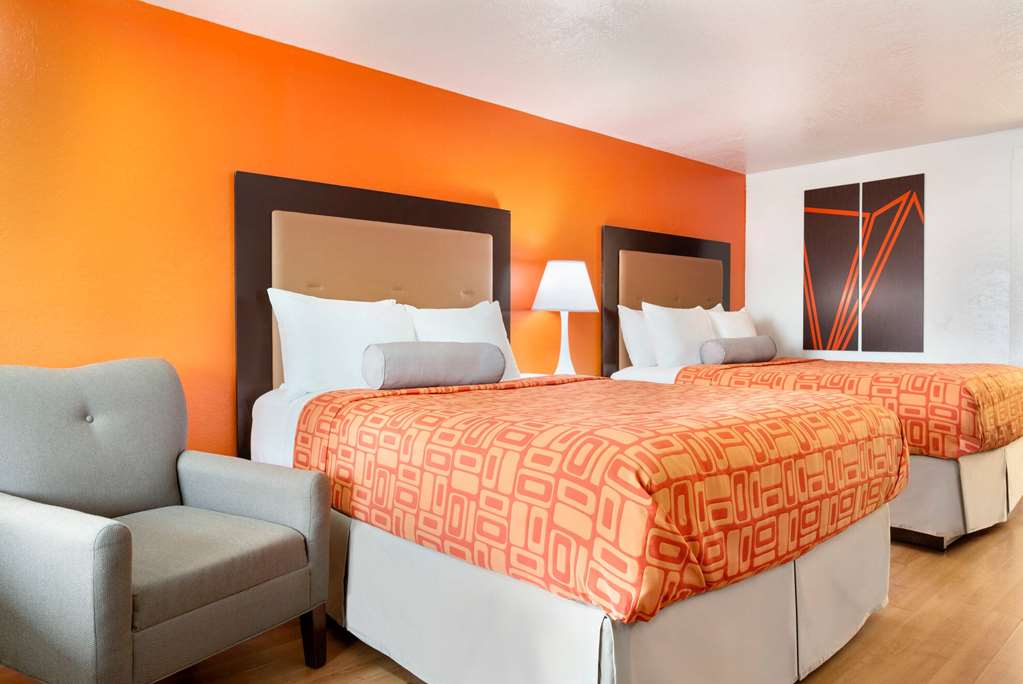 Howard Johnson by Wyndham Harrisonburg - photo 15