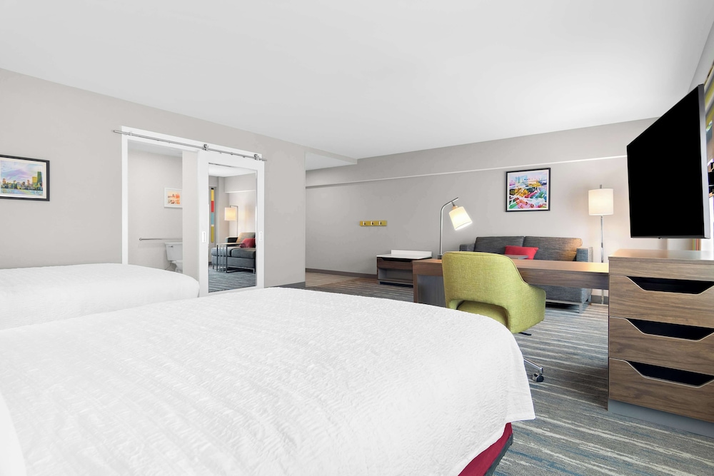 Hampton Inn & Suites by Hilton Chicago Medical District UIC - photo 25