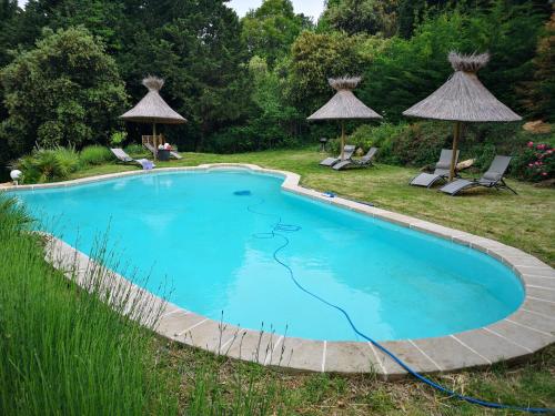 Mas Provencal A Flanc De Colline — hotel in Bollene