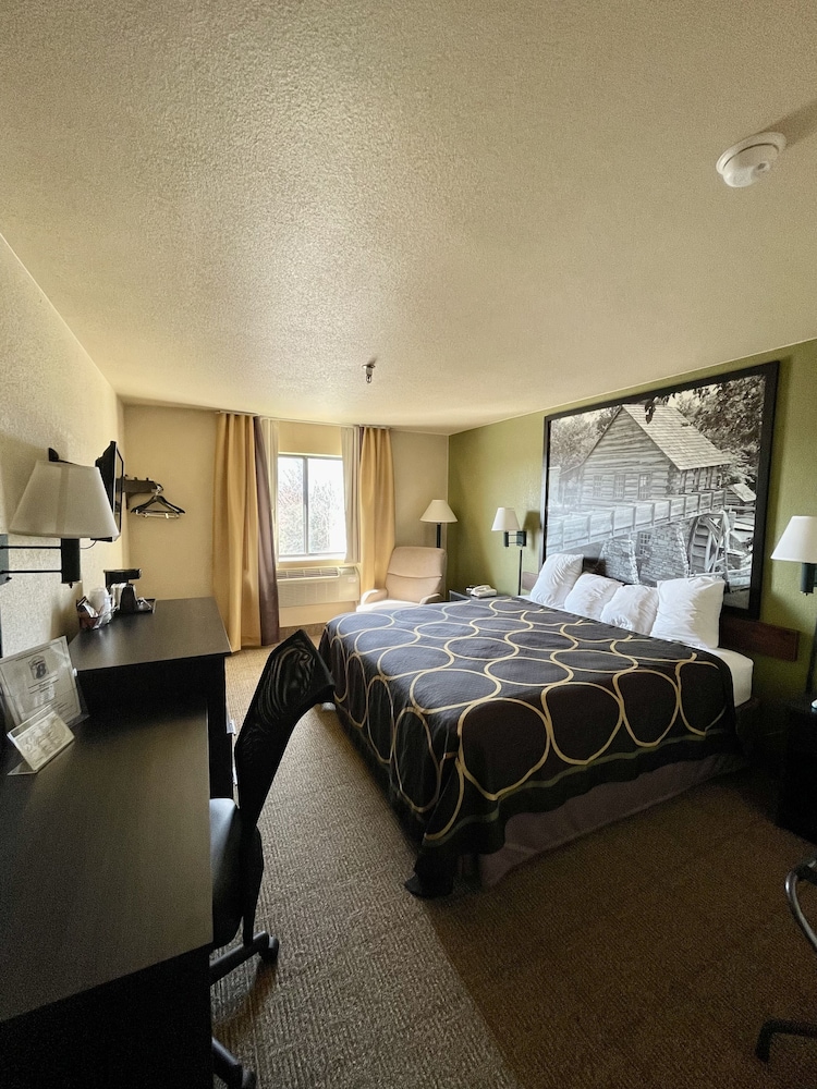 Super 8 by Wyndham Macon - photo 11