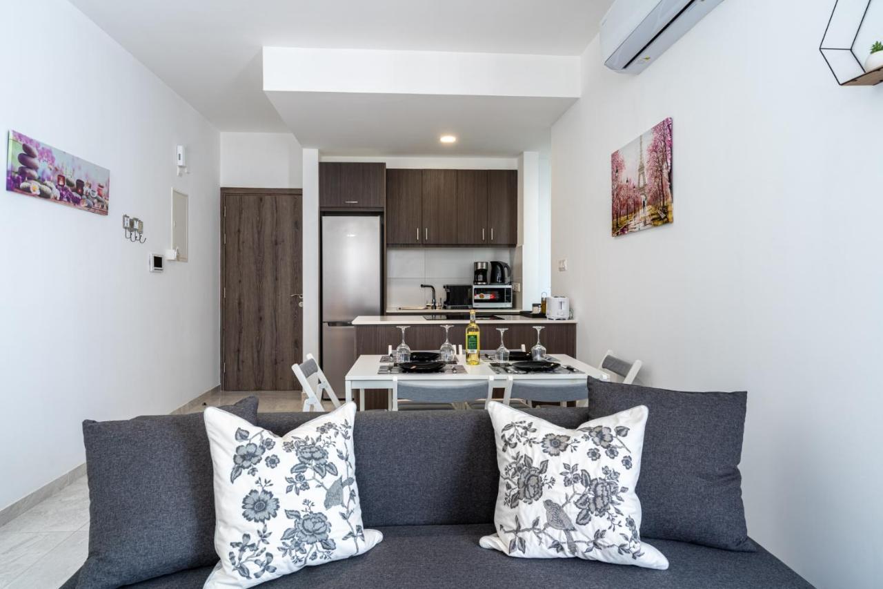 Lana 1 Bedroom Apt in Larnaca