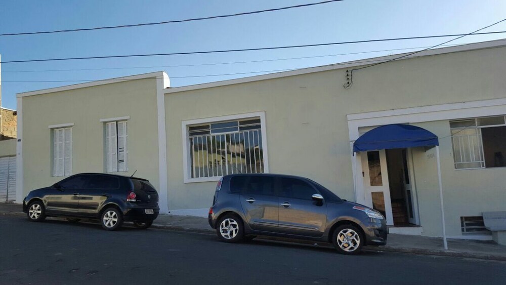 Hotel Dona Emilia — hotel in Espirito Santo Do Pinhal
