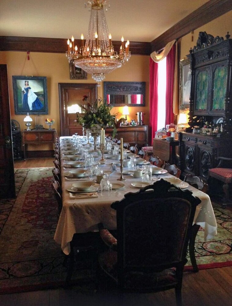 The Reynolds Mansion - photo 27