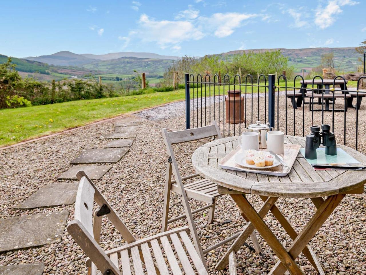 1 Bed in Crickhowell oc bn126 in Crickhowell, United Kingdom