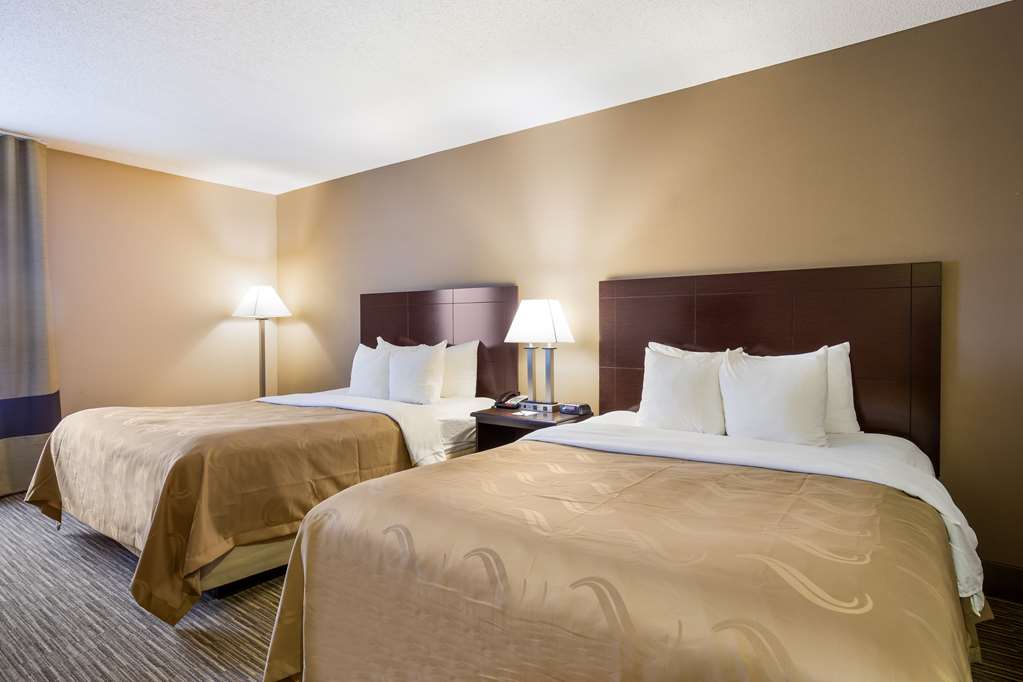 Quality Inn I 70 Near Kansas Speedway - photo 17
