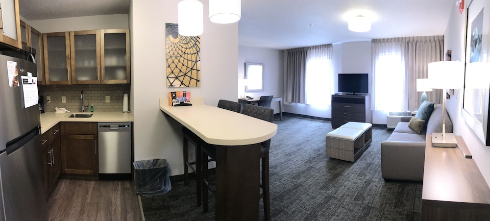 Staybridge Suites Columbia by IHG - photo 16