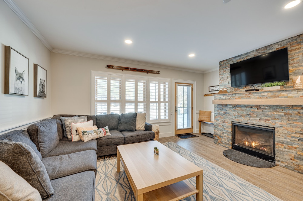 Ski InandSki Out Cranmore Mountain Resort Condo in Conway, United States