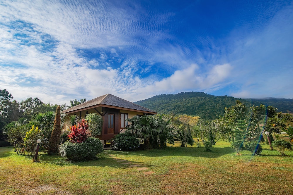 Loesloei Garden Resort Phurua in Phu Ruea, Thailand
