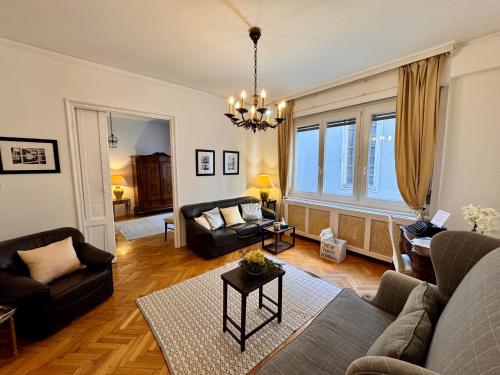 DinerDowntown in Váci Street with free garage — 4-Star Luxury Hotel in Budapest, Hungary