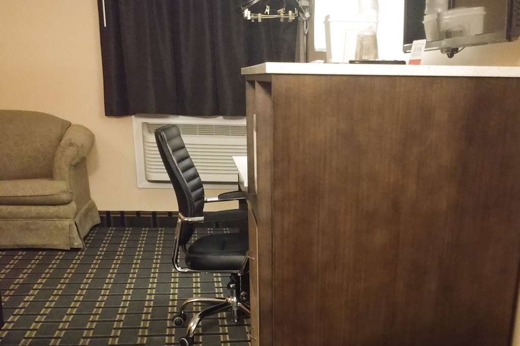 Econo Lodge Milldale Southington - photo 15