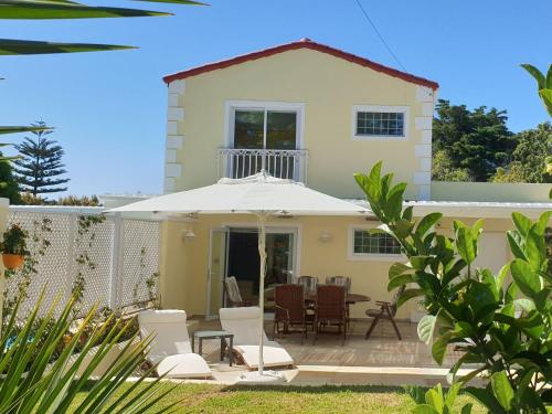 Cottage Cabernet — 4-Star Luxury Hotel in Cape Town, South Africa