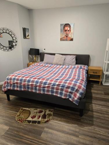 Rose room 8 in Newark, United States