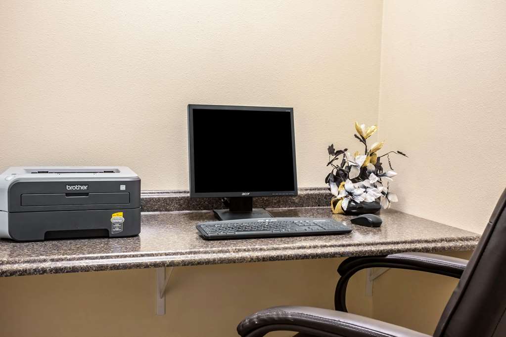 Quality Inn & Suites Federal Way Seattle - photo 32