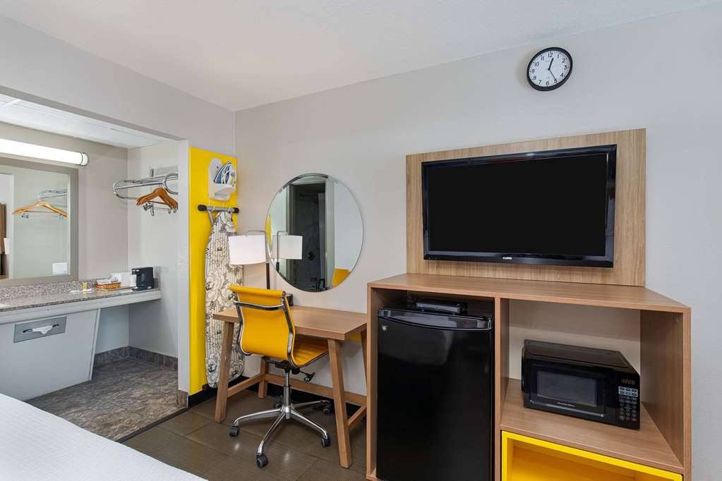 Days Inn by Wyndham Holladay - photo 19