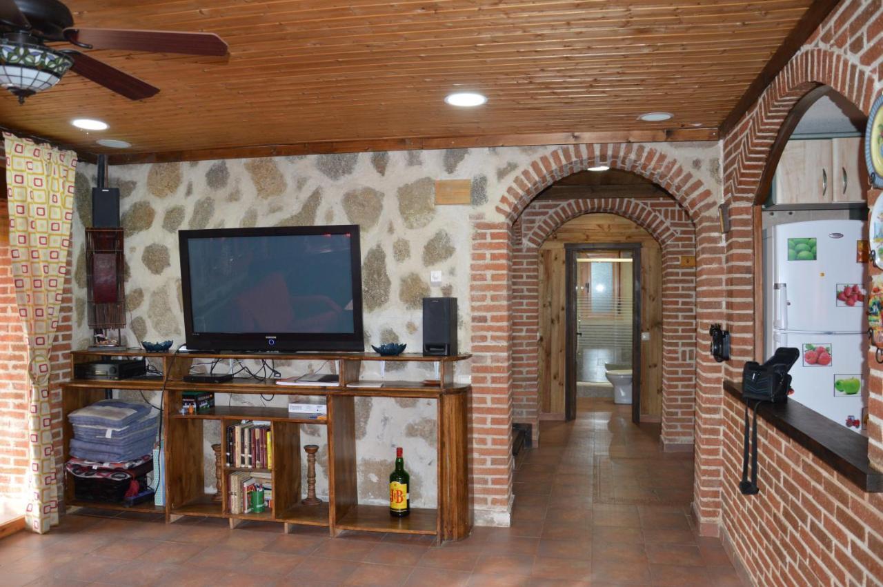 Chalet Rural en Navaluenga — 4-Star Luxury Hotel in Navaluenga, Spain