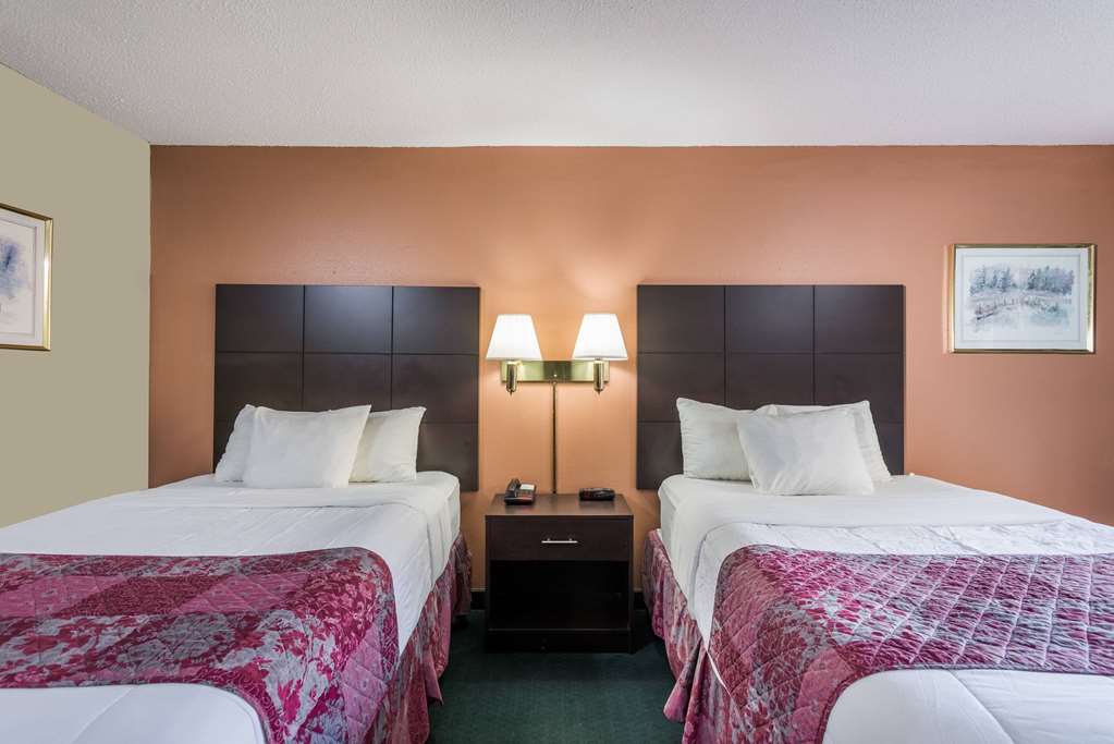 Days Inn by Wyndham Jellico Tennessee State Line - photo 8