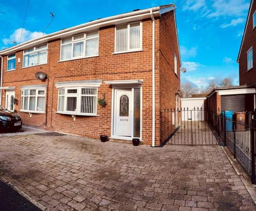 Cosy 3 bed house — 4-Star Luxury Hotel in Kingston Upon Hull, United Kingdom