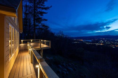 Sunset Peaks by Carolina Mornings — 4-Star Luxury Hotel in Asheville, United States
