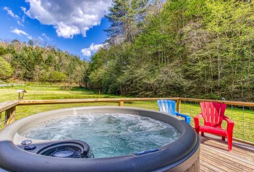 The Barn Hot Tub WIFI 560 FREE tickets each paid day - photo 23